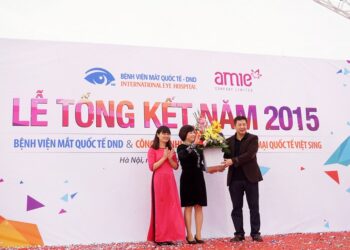 Tưng bừng kỷ niệm 1 năm thành lập Công ty Việt Sing