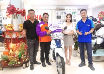 Tưng bừng ra quân trả thưởng cho các shop Khách hàng thân thiết Việt Sing